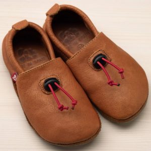 pololo-nos-barefoot-street shoe-cordel-tpr-sole-cord stopper-light brown-frontal