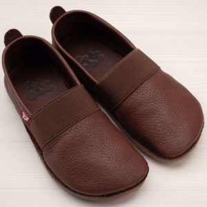 pololo-nos-barefoot-street shoe-elastico-tpr-sole-dark brown-frontal